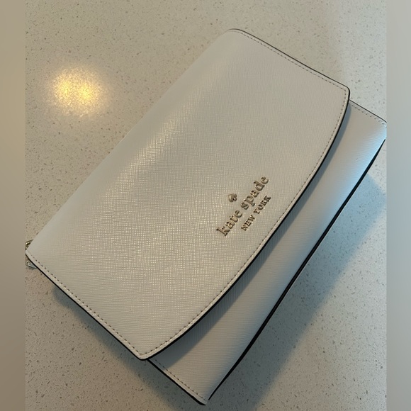 White Kate Spade Purse ♠️ 🤍 - Picture 5 of 10